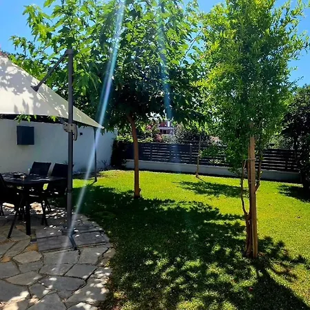 Hébergement de vacances Aneli Garden House Nea Iraklitsa